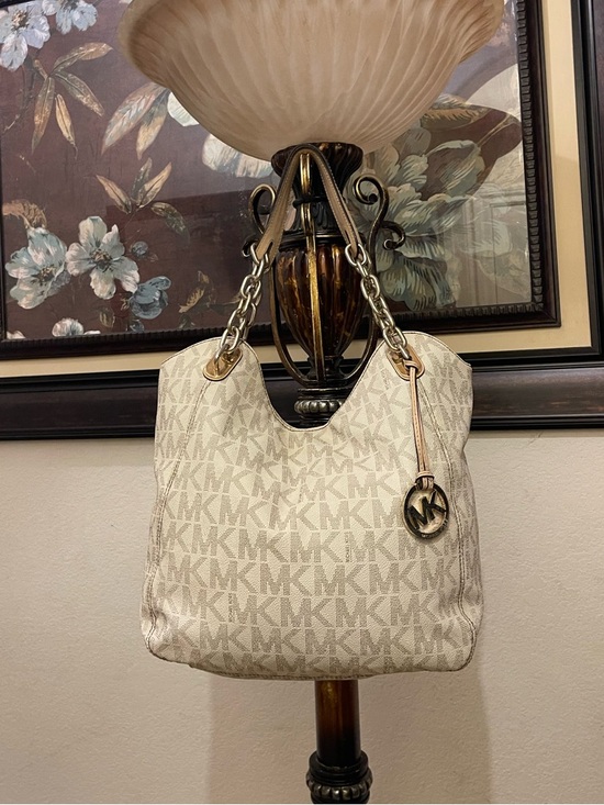 MICHAEL Michael Kors Handbags - Michael Michael Kors please check all picture of condition